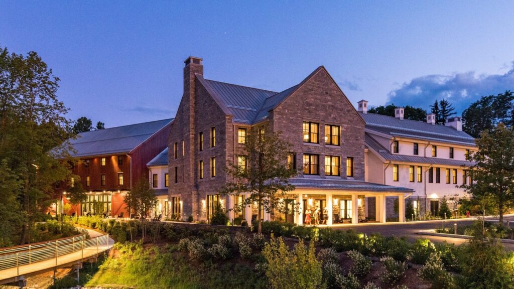 Williams Inn Exterior WEB